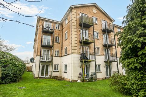 2 bedroom flat for sale, The Dell, Southampton, Hampshire, SO15