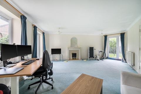 2 bedroom flat for sale, The Dell, Southampton, Hampshire, SO15