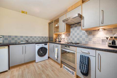 2 bedroom flat for sale, The Dell, Southampton, Hampshire, SO15