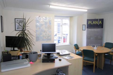 Office to rent, Dyer Street, Cirencester GL7