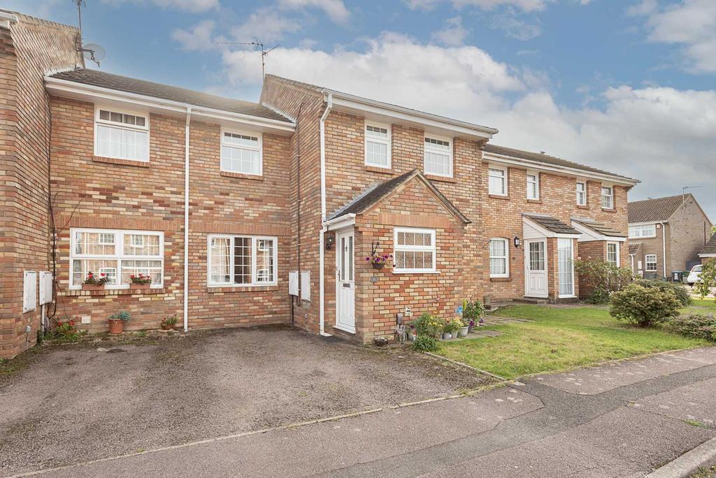 Grove Gardens, Tring 3 bed semidetached house for sale £569,000