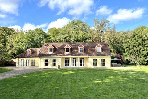 7 bedroom country house for sale - High Street, Hurley SL6