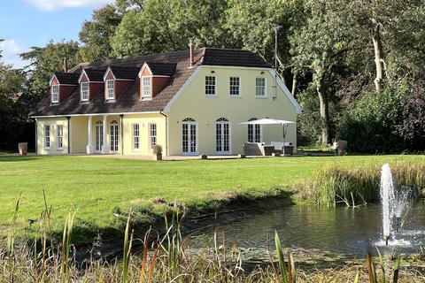 7 bedroom country house for sale, High Street, Hurley SL6
