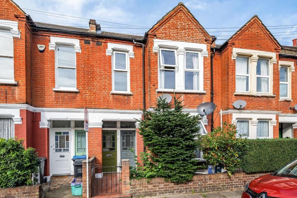 Bruce Road, Mitcham 2 bed flat for sale £450,000