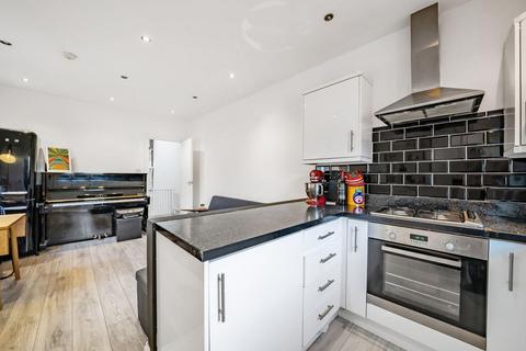 9a Bruce Road, Mitcham, CR4 2BJ