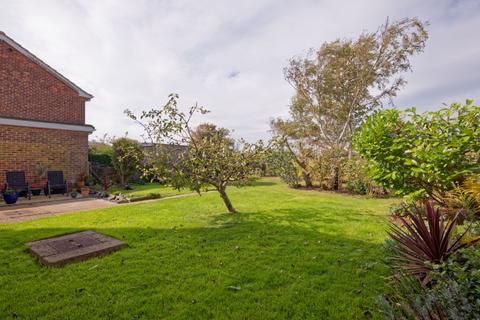 8 Citadel Heights, Dover, CT17 9DS