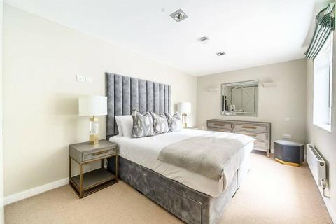2 bedroom apartment to rent, Fulham Road, Chelsea