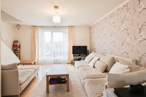 20, Park Court Park Road, New Malden, KT3 5AE