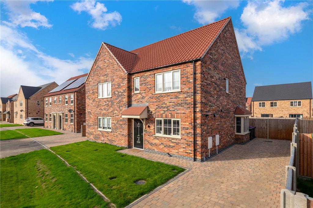 Flaxwell Fields, Lincoln Road, Ruskington, Sleaford, NG34 2 bed semi