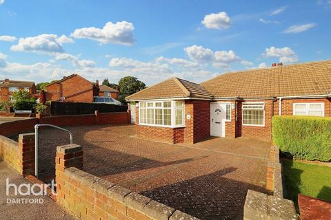 3 bedroom bungalow to rent, Fernheath Way, Dartford