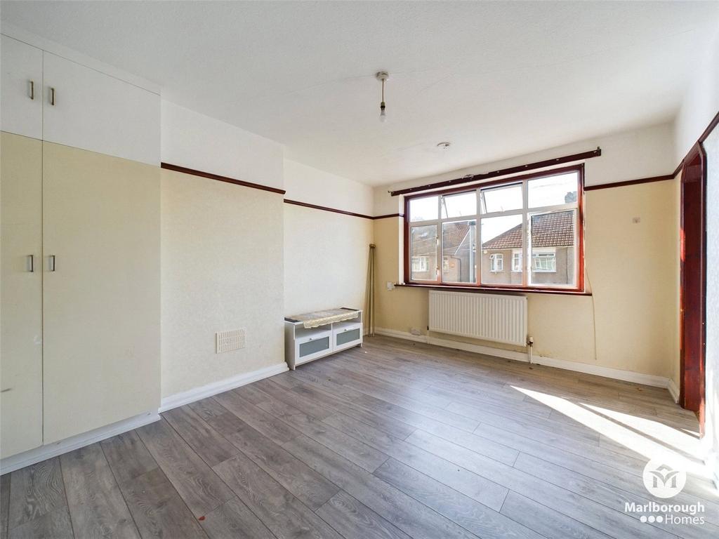 Somerville Road, Chadwell Heath, RM6 1 bed apartment £1,275 pcm (£294 pw)