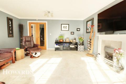 4 bedroom detached house for sale - Thixendale, Carlton Colville