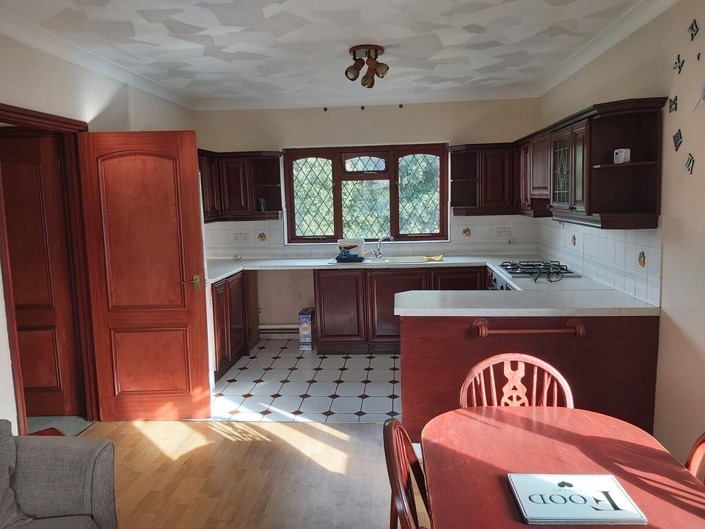 Glanyrafon Road, Bridgend CF35 5PR 3 bed apartment to rent £825 pcm