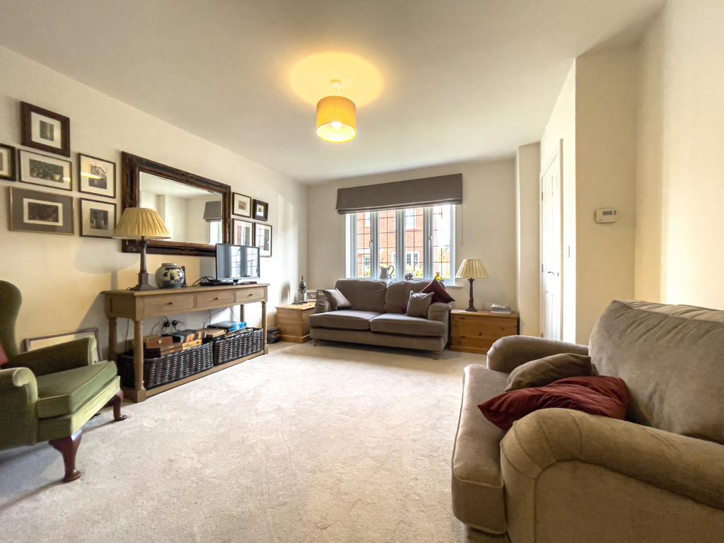 24 Emperor Way - Living room (2)