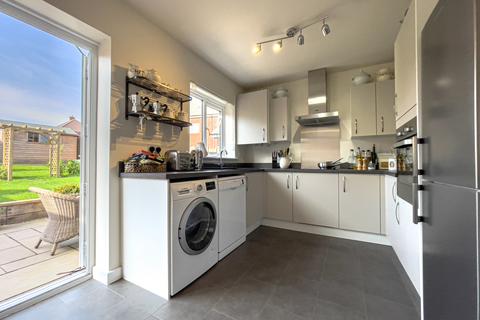 24 Emperor Way, Holmer, Hereford, HR4 9EN