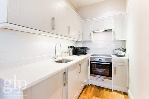 Studio to rent, William IV Street, Charing Cross, WC2N
