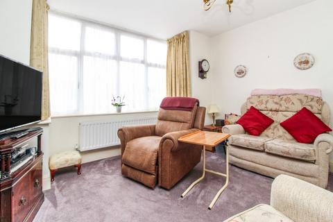 233 Castle Road, Bedford, MK40 3UB