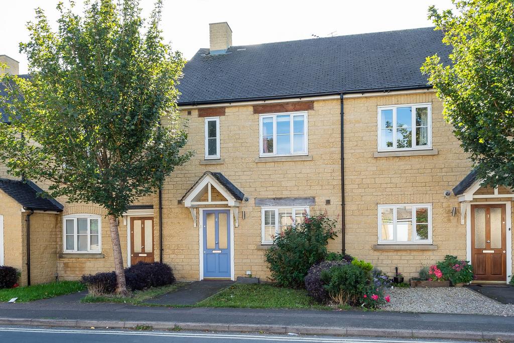 Crawley Road, Witney, OX28 4 bed townhouse for sale £400,000