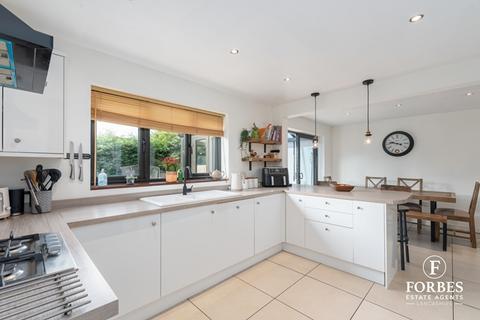 15 Ashdown Drive, Clayton Le Woods, Chorley, PR6 7SQ