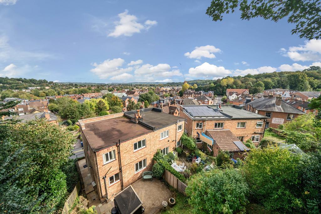Croft Road, Godalming, GU7 3 bed semidetached house for sale £450,000