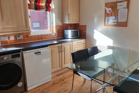 3 bedroom townhouse to rent, Preston Street, Exeter