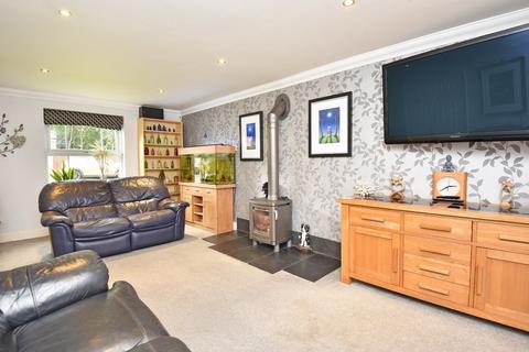 5 bedroom detached house for sale - Youngs Drive, Harrogate