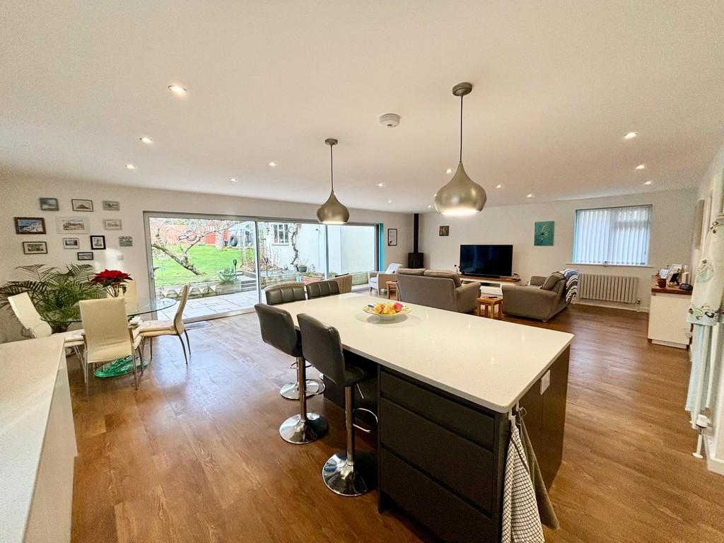 Barn Road, Broadstone 4 bed detached house for sale £795,000