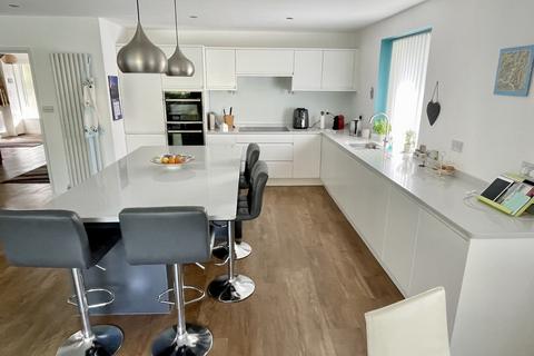 5 Barn Road, Broadstone, BH18 8NH