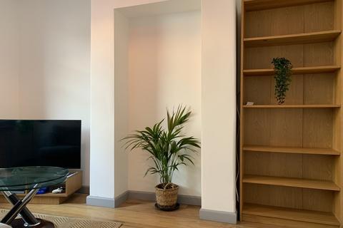 3 bedroom end of terrace house to rent, Acres Road, Chorlton