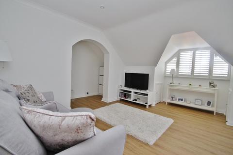 1 bedroom apartment for sale, Hills Road, Buckhurst Hill