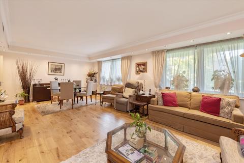 2 bedroom flat for sale, Avenue Road, London, NW8
