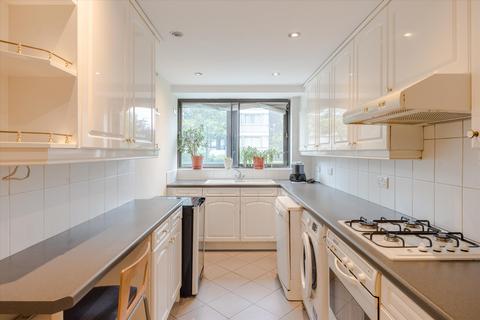 2 bedroom flat for sale, Avenue Road, London, NW8