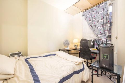 28 Tibberton Square, London, N1 8SF