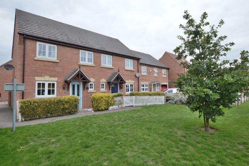 45 Kings Manor, Coningsby 3 bed semidetached house for sale £175,000