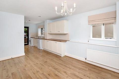 4 bedroom end of terrace house for sale, Stonelands Bridge, Dawlish EX7