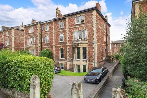 2 bedroom ground floor flat for sale, Apsley Road|Clifton