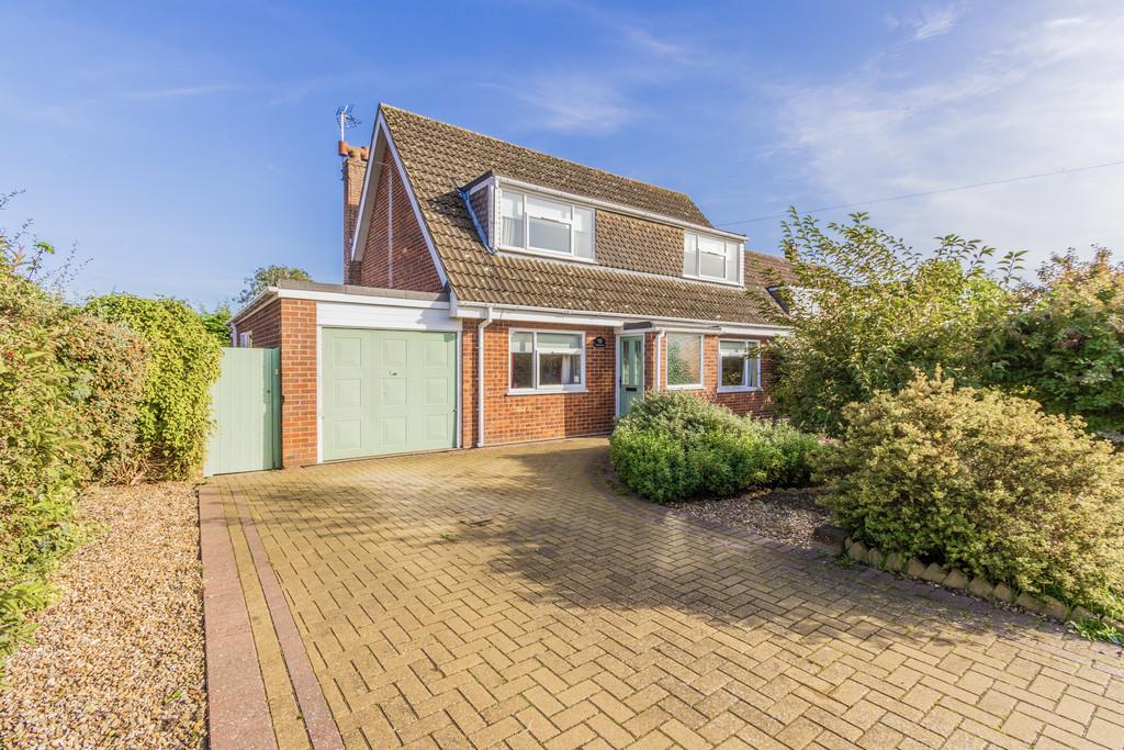 Middlemarch Road, Dereham 4 bed detached house £300,000