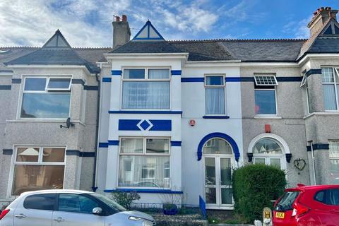 3 bedroom terraced house for sale, Trelawney Road, Peverell, Plymouth. A classic period family home in need of updating and modernisation. GARAGE