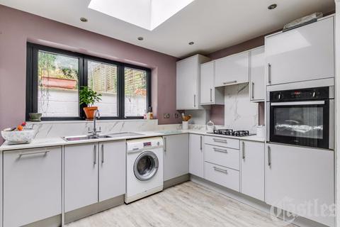 3 bedroom apartment for sale, Christchurch Road, N8