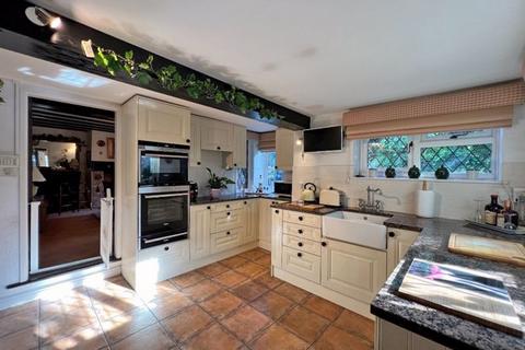 3 bedroom cottage for sale, Church Road, TETTENHALL WOOD