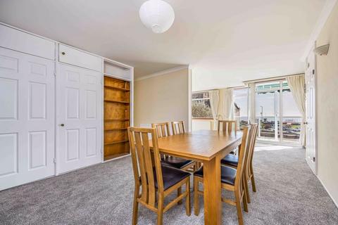 2 bedroom apartment to rent, Eastern Villas Road, Southsea