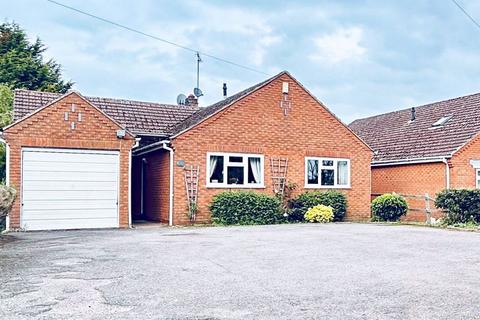 3 bedroom bungalow for sale, Holloway, Pershore