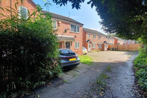 2 bedroom townhouse for sale - 24 Langsett Road, Wolverhampton, West Midlands, WV10 0TE