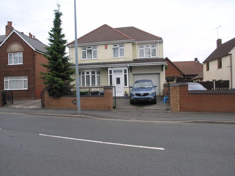 Halesowen Road, Cradley Heath B64 4 bed detached house for sale £320,000