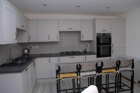2 bedroom detached bungalow for sale - Oak Barn Road, Halesowen B62