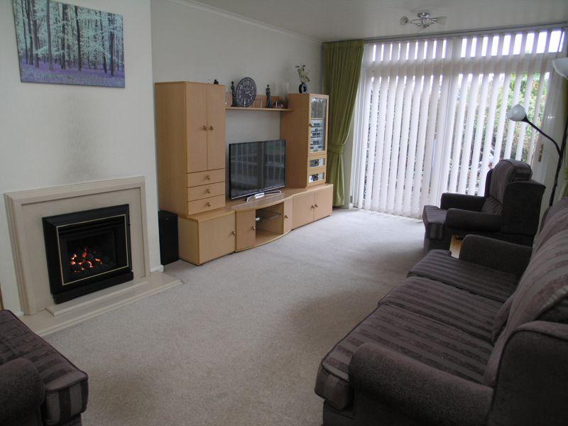 Thornhill Road, Halesowen B63 3 bed semidetached house £299,950