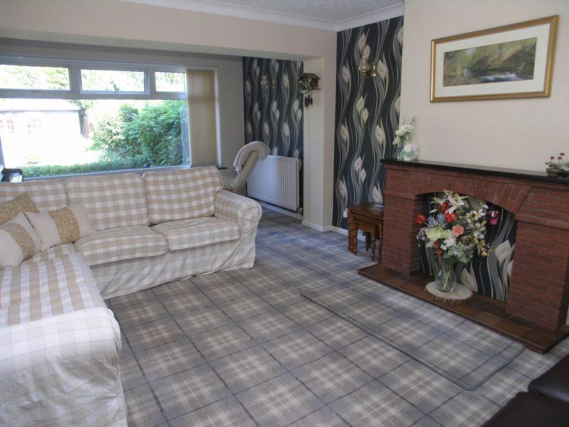 Hiplands Road, Halesowen B62 4 bed semidetached house for sale £480,000