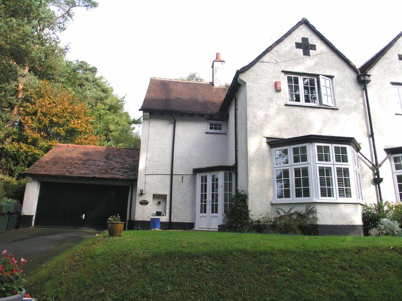 Farley Lane, Halesowen B62 3 bed semidetached house for sale £420,000