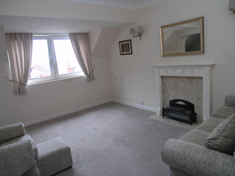 Lyttleton House, Halesowen B63 1 bed apartment £125,000