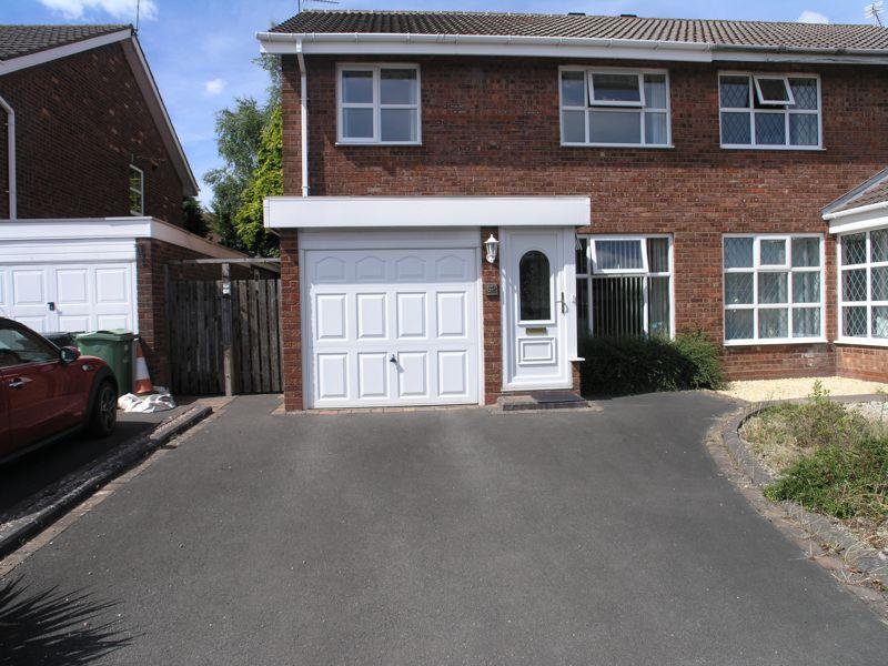 Portsdown Road, Halesowen B63 3 bed semidetached house for sale £250,000